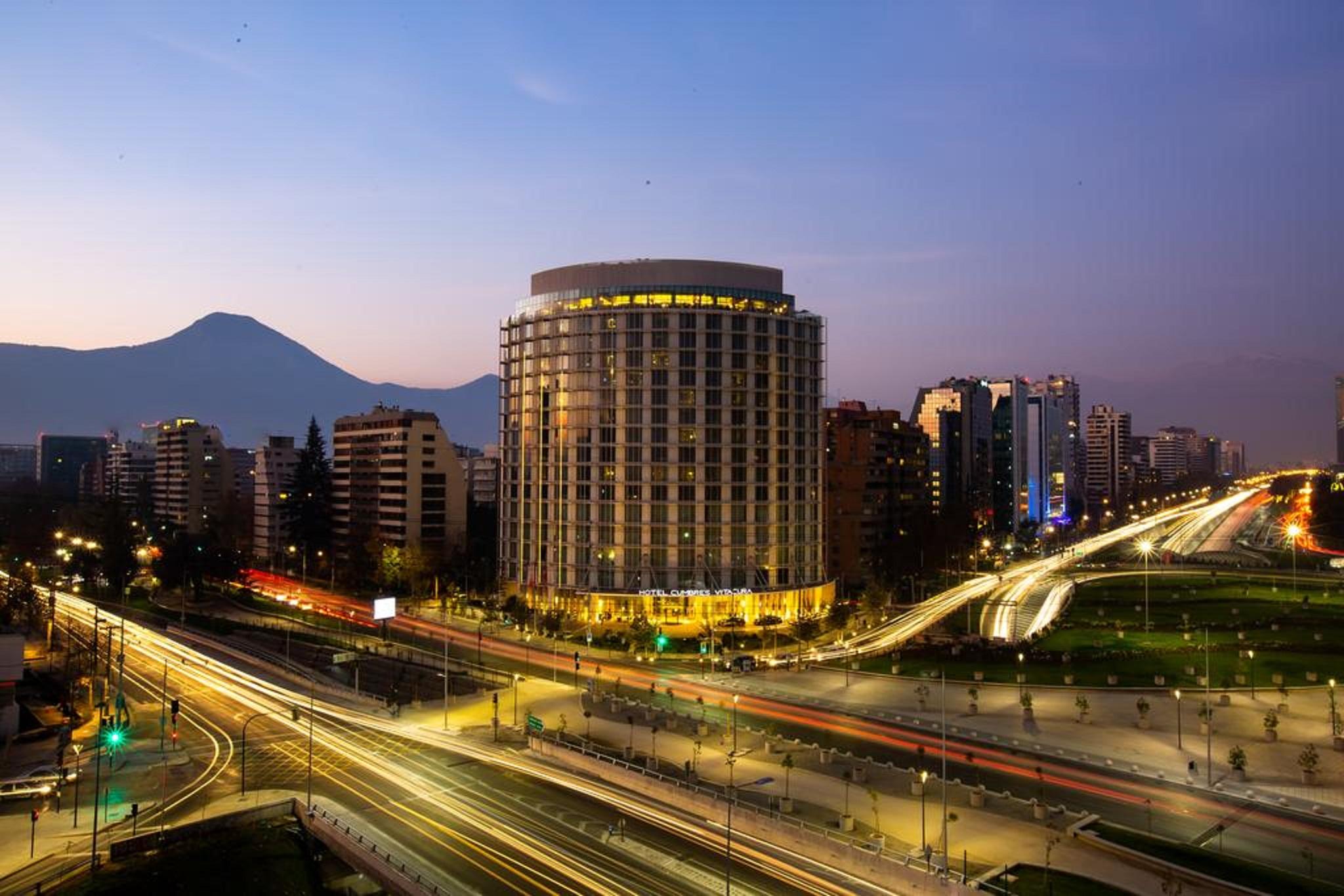 فندق Doubletree By Hilton Santiago Kennedy, Chile المظهر الخارجي الصورة