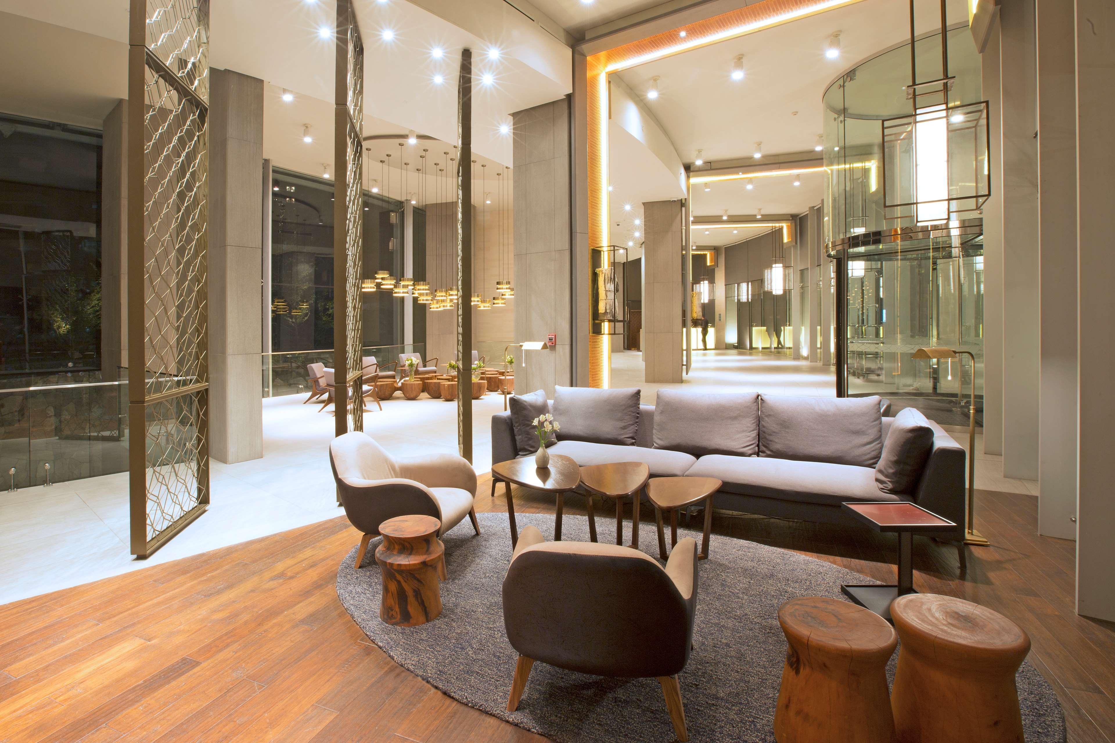 فندق Doubletree By Hilton Santiago Kennedy, Chile المظهر الخارجي الصورة