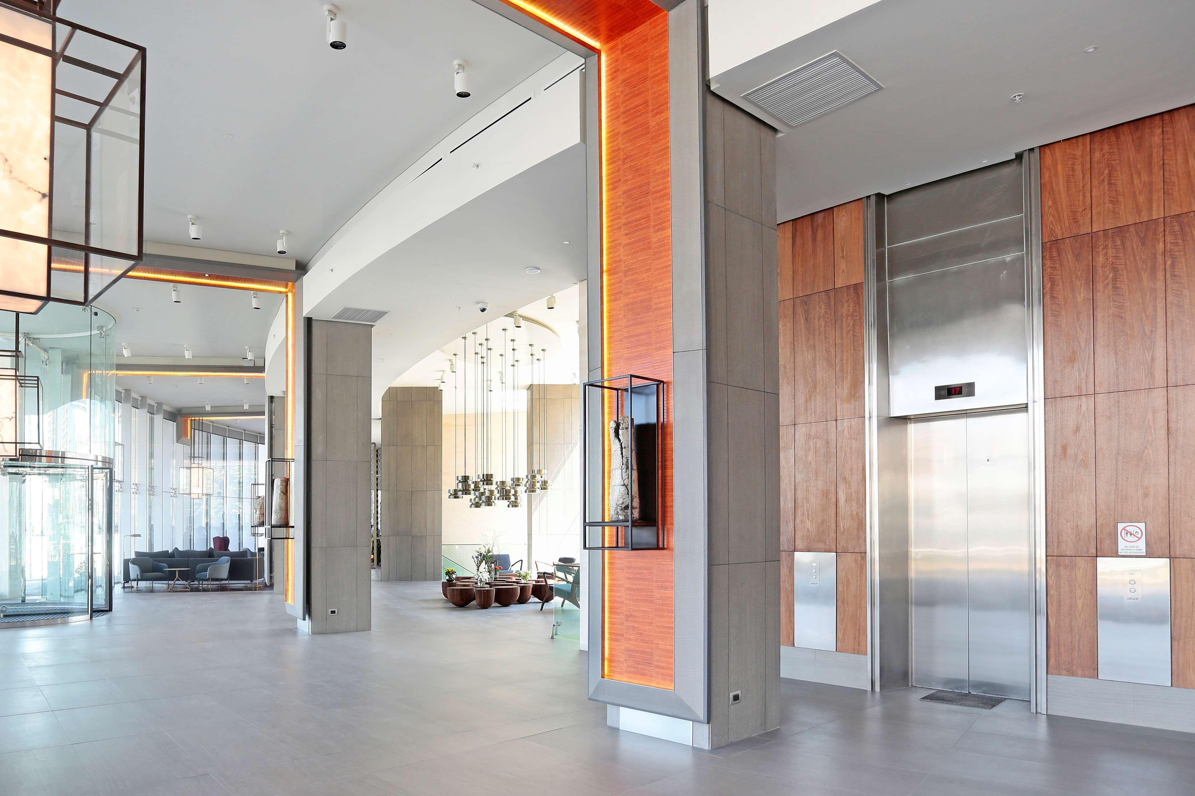 فندق Doubletree By Hilton Santiago Kennedy, Chile المظهر الخارجي الصورة
