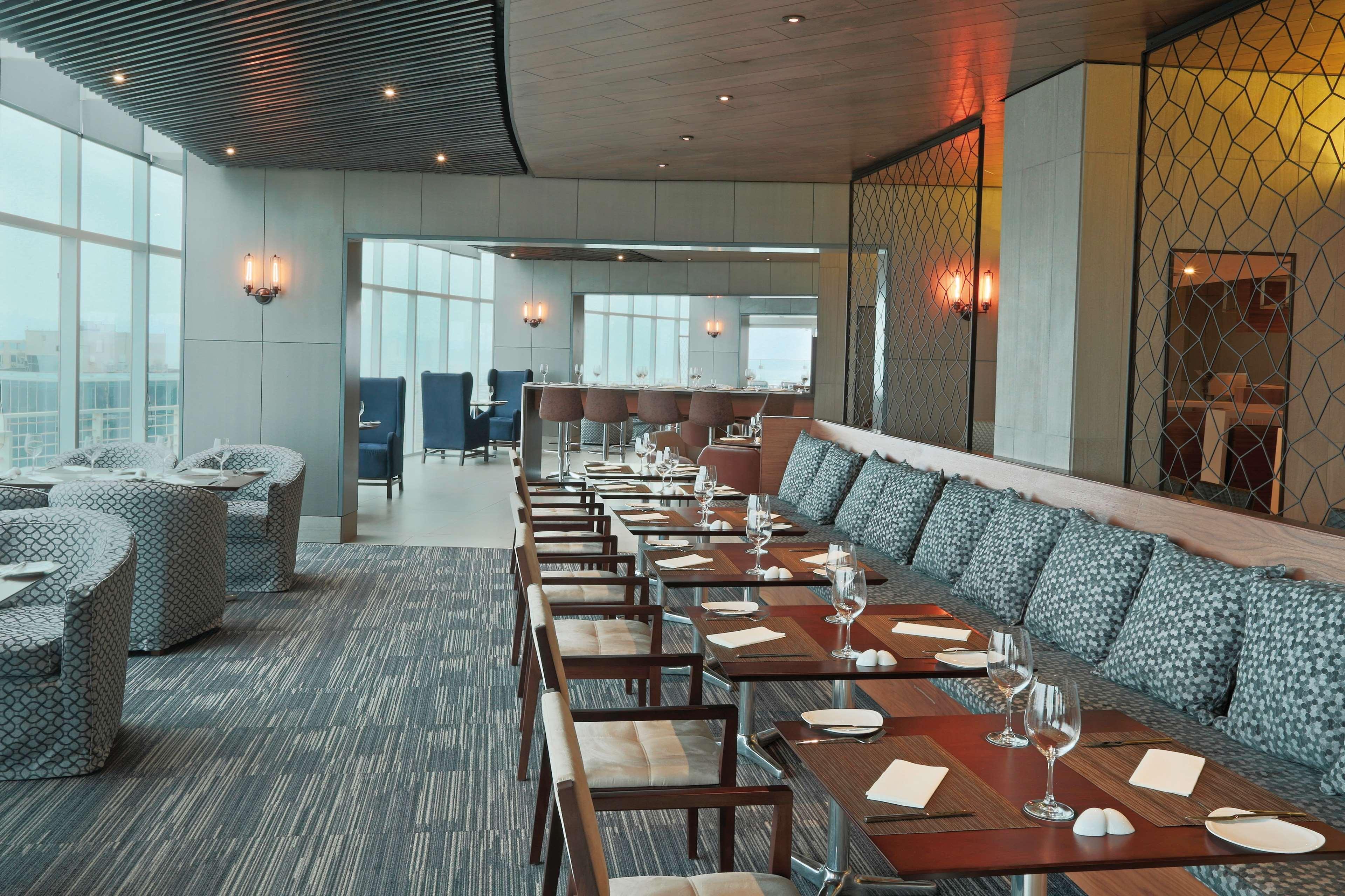 فندق Doubletree By Hilton Santiago Kennedy, Chile المظهر الخارجي الصورة