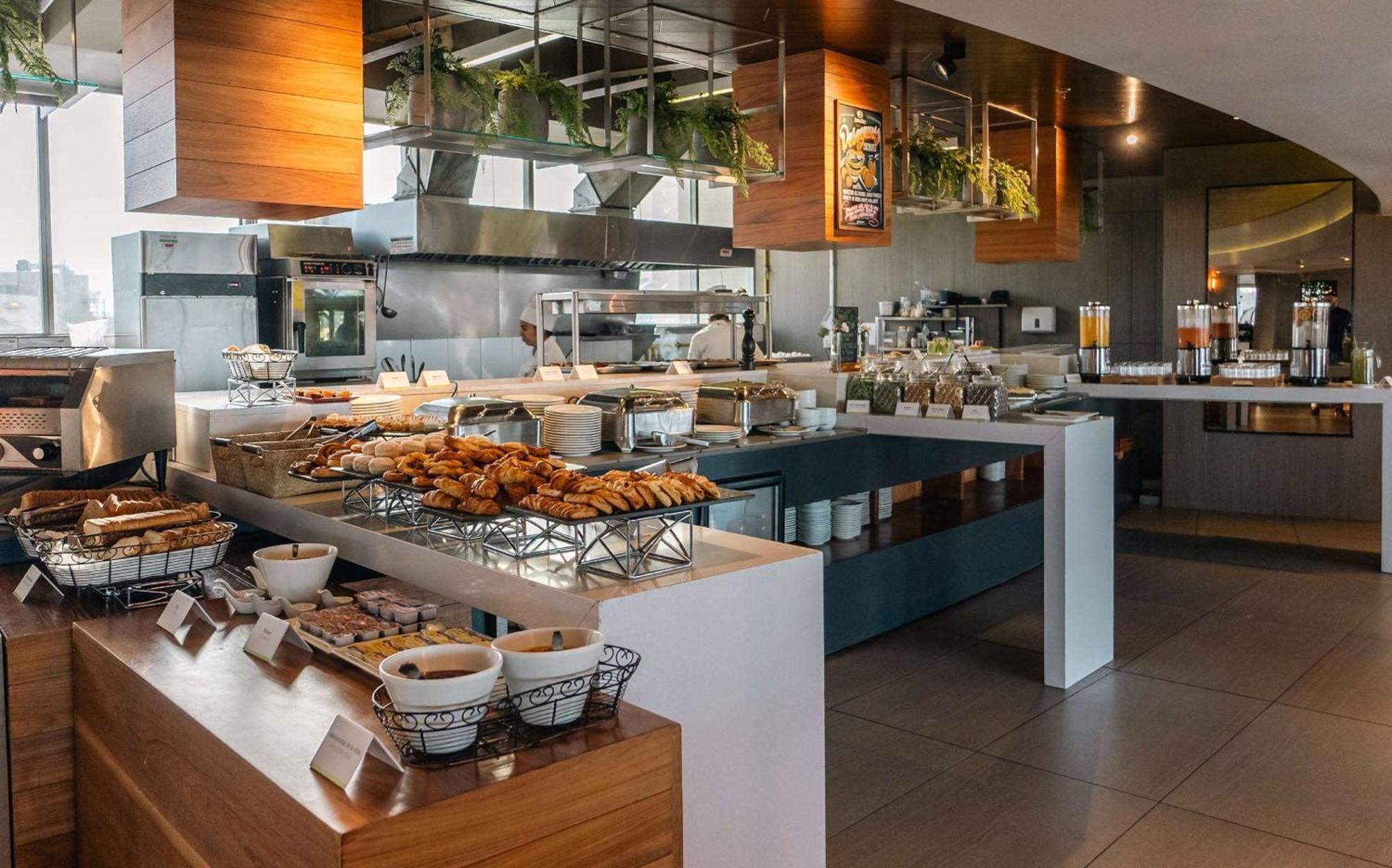 فندق Doubletree By Hilton Santiago Kennedy, Chile المظهر الخارجي الصورة