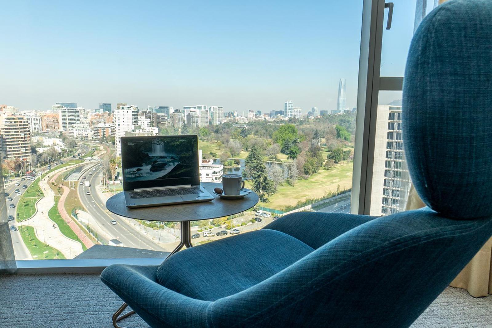 فندق Doubletree By Hilton Santiago Kennedy, Chile المظهر الخارجي الصورة