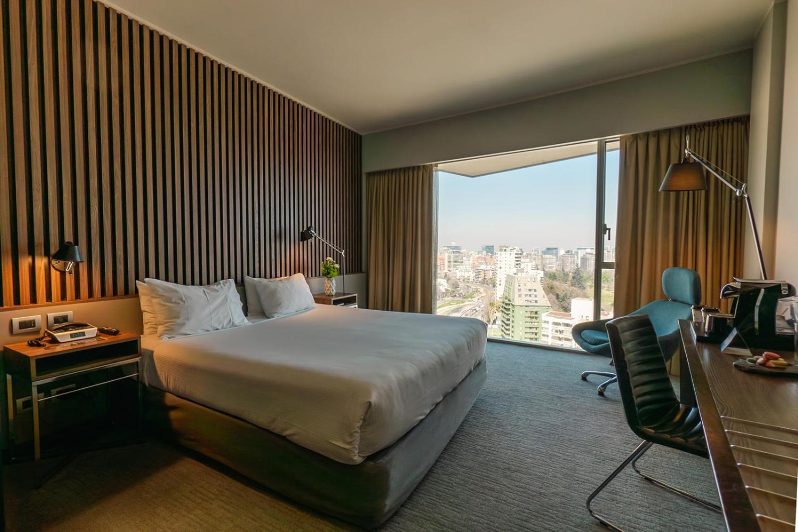 فندق Doubletree By Hilton Santiago Kennedy, Chile المظهر الخارجي الصورة