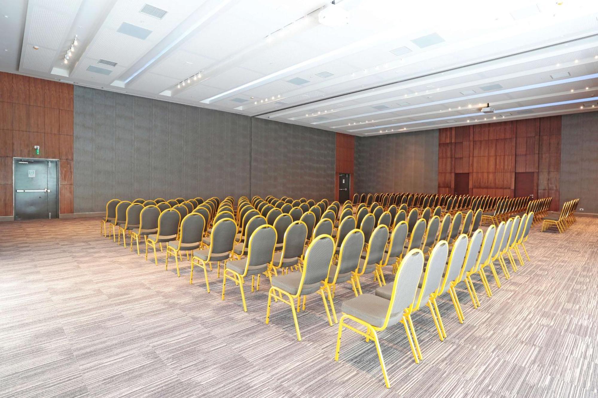 فندق Doubletree By Hilton Santiago Kennedy, Chile المظهر الخارجي الصورة