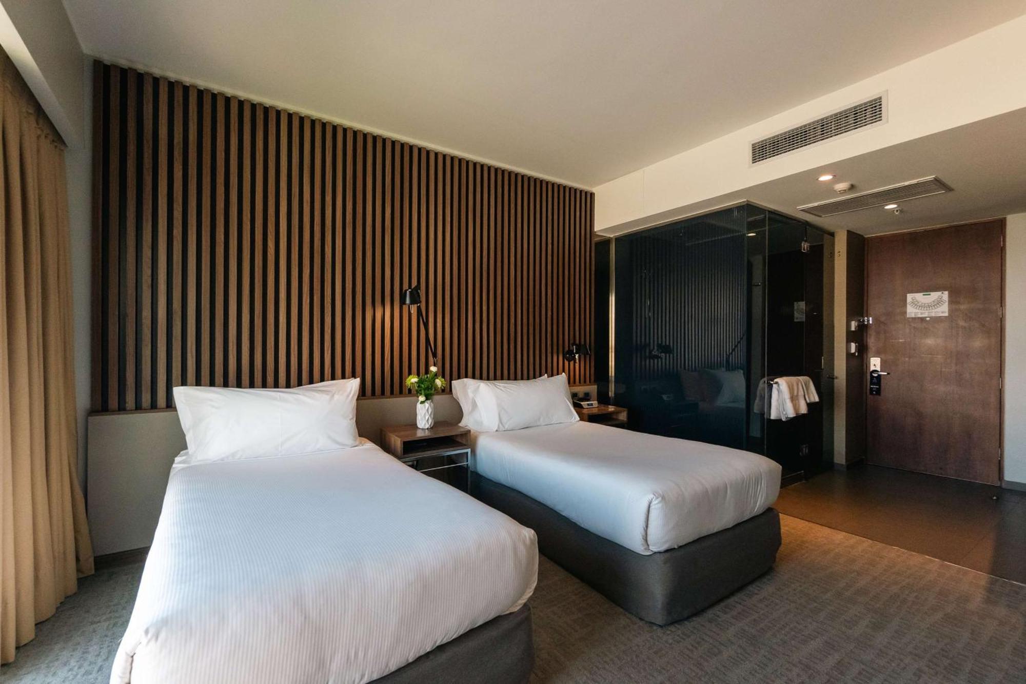 فندق Doubletree By Hilton Santiago Kennedy, Chile المظهر الخارجي الصورة