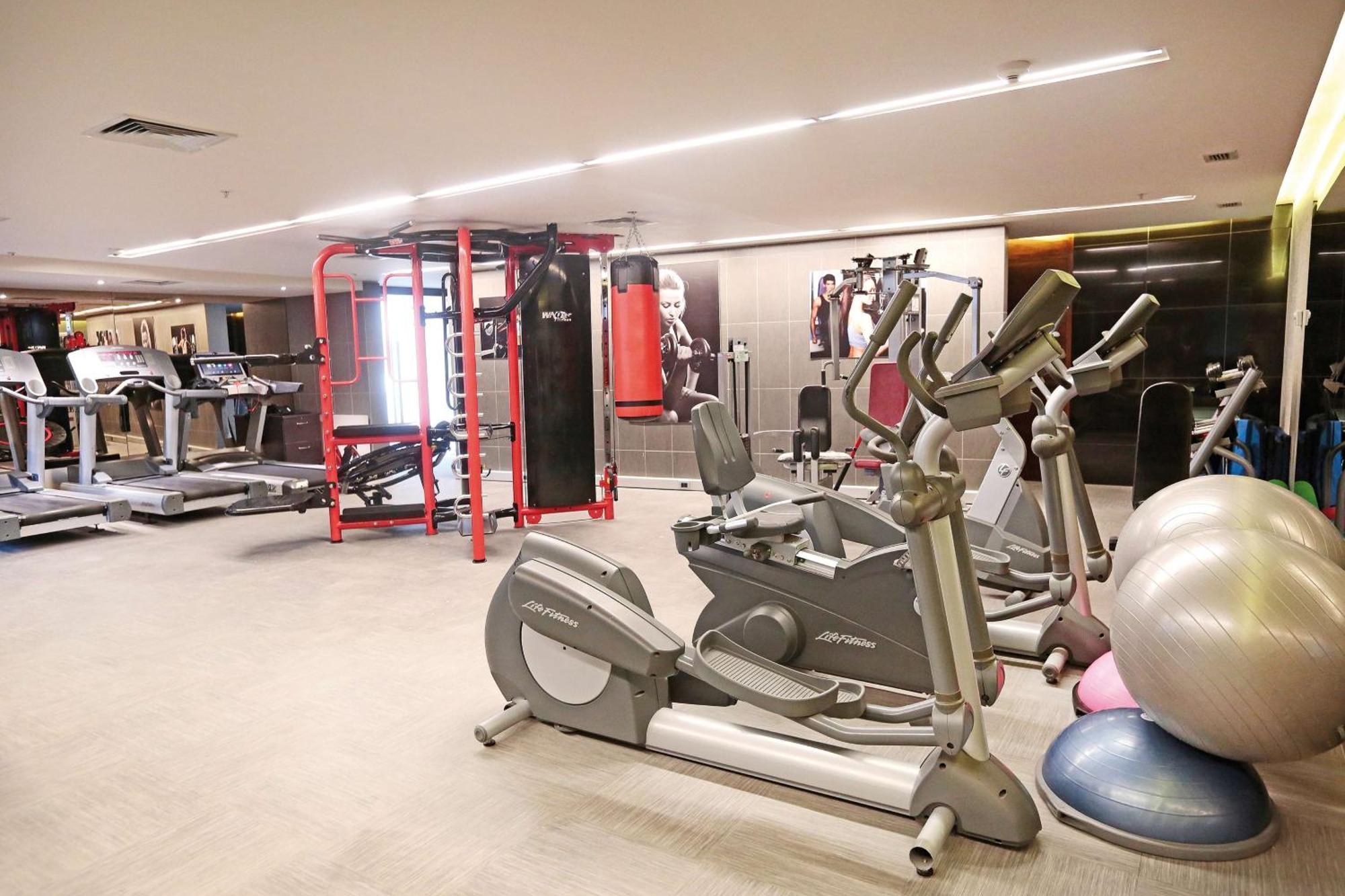 فندق Doubletree By Hilton Santiago Kennedy, Chile المظهر الخارجي الصورة